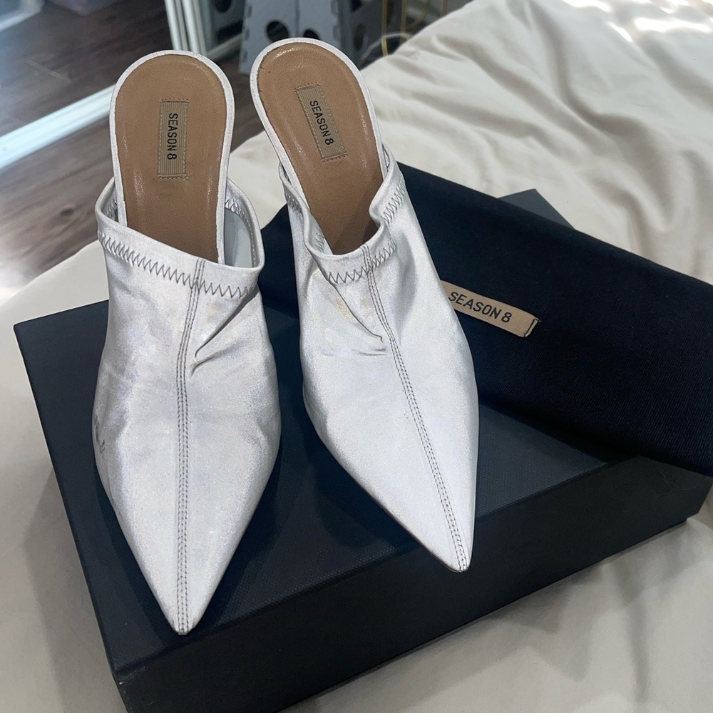 Yeezy szn 8 heels
